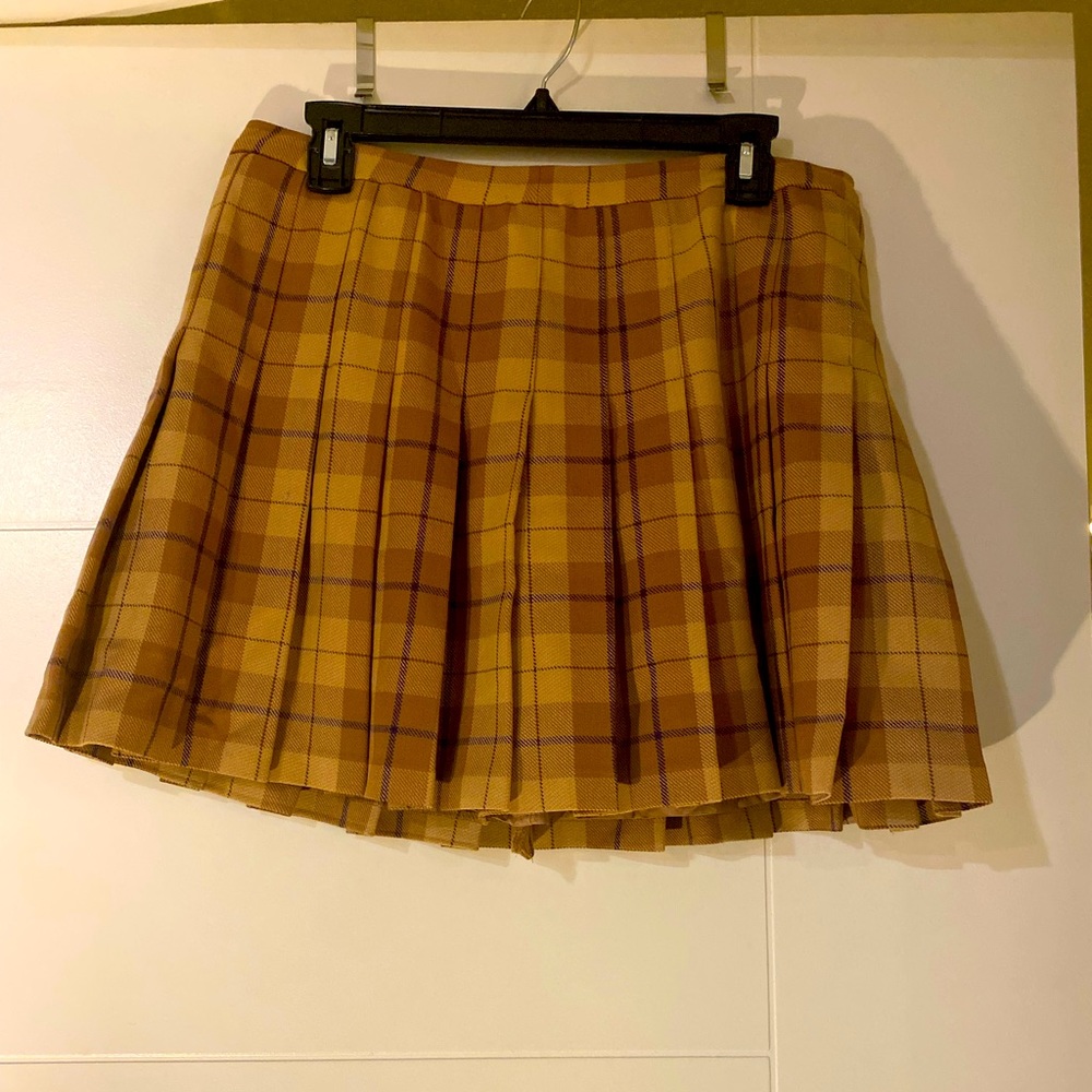 Aritzia Sunday Best Plaid Pleated Skirt